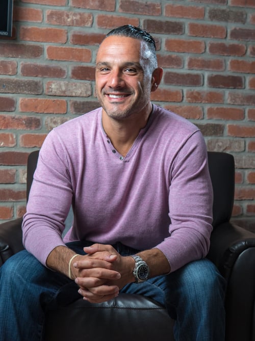 how-i-started-a-230k-month-marketing-agency-from-my-porch
