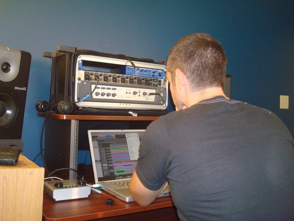 how-i-generate-1-2m-year-working-5-hours-per-week-with-audio-online-courses