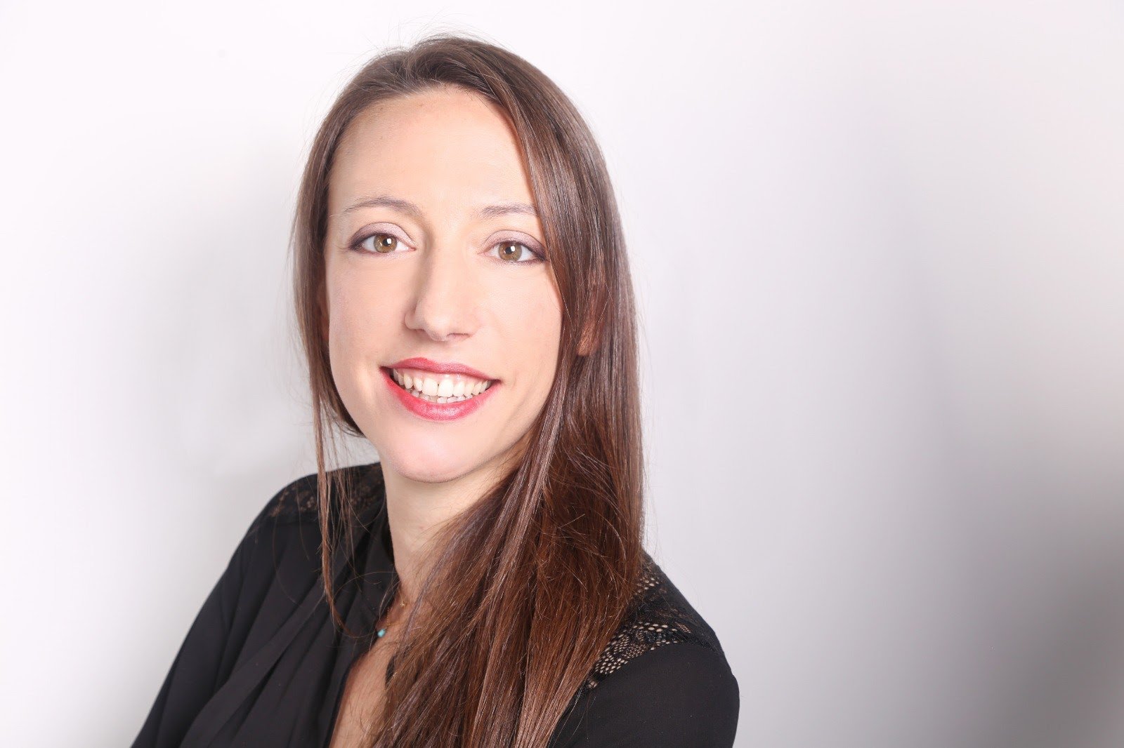 how-i-started-a-15k-month-coaching-business-helping-startups-scale-up