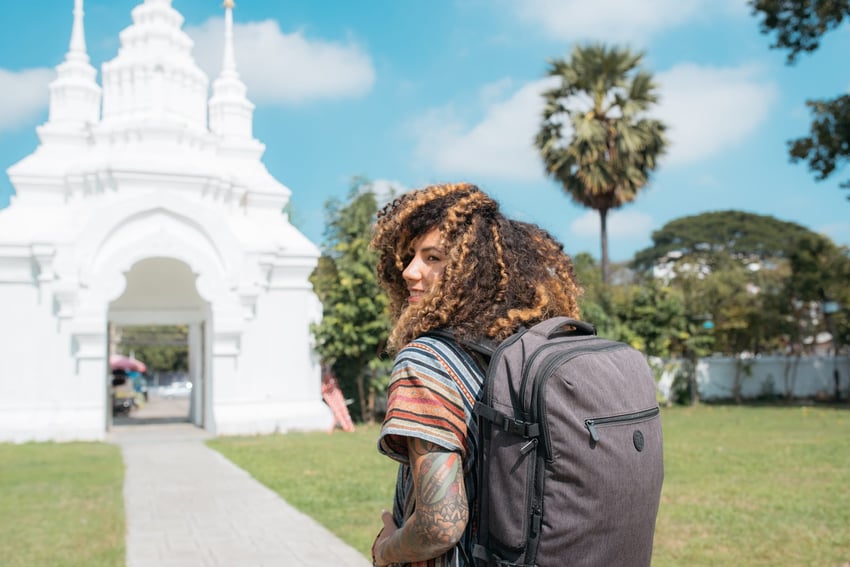 how-we-started-a-300k-month-business-selling-our-carry-on-travel-backpacks