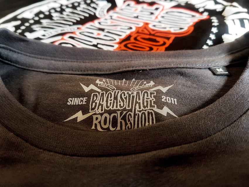 how-i-started-a-150k-month-business-selling-rock-bands-official-merchandise