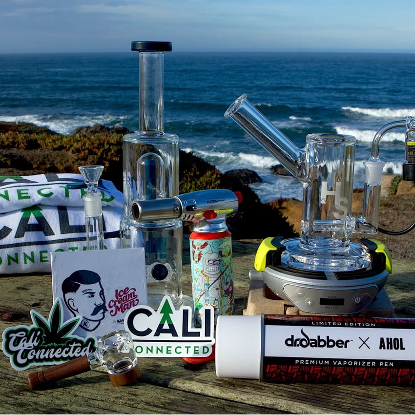 how-we-started-a-70k-month-business-selling-bongs-and-pipes-online